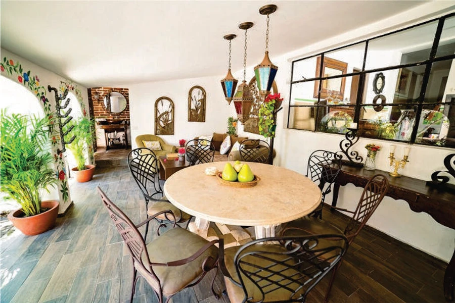 Casa Pueblo, Downtown Ts, La Paz