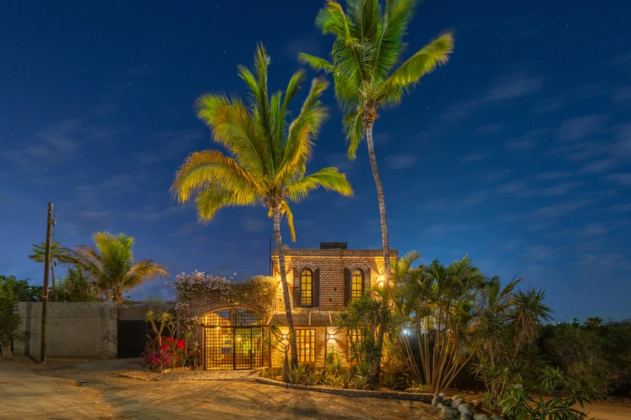 L 9 Mza 39 Calle Centenario, Casa Cine Viejo, Pacific