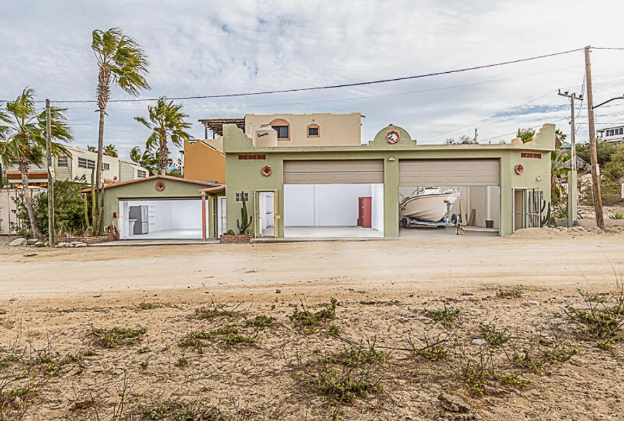 Spa Bodegas, East Cape