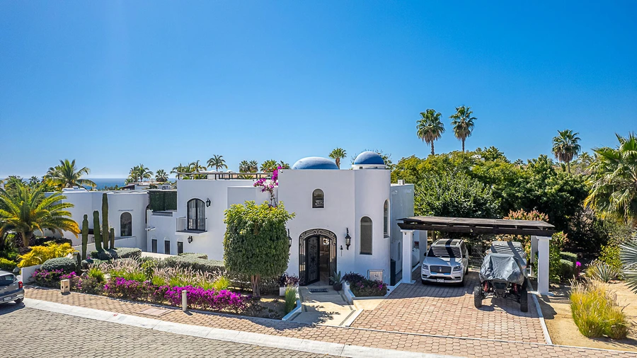 Paseo Santa Carmela, Casa Altagracia, Cabo Corridor