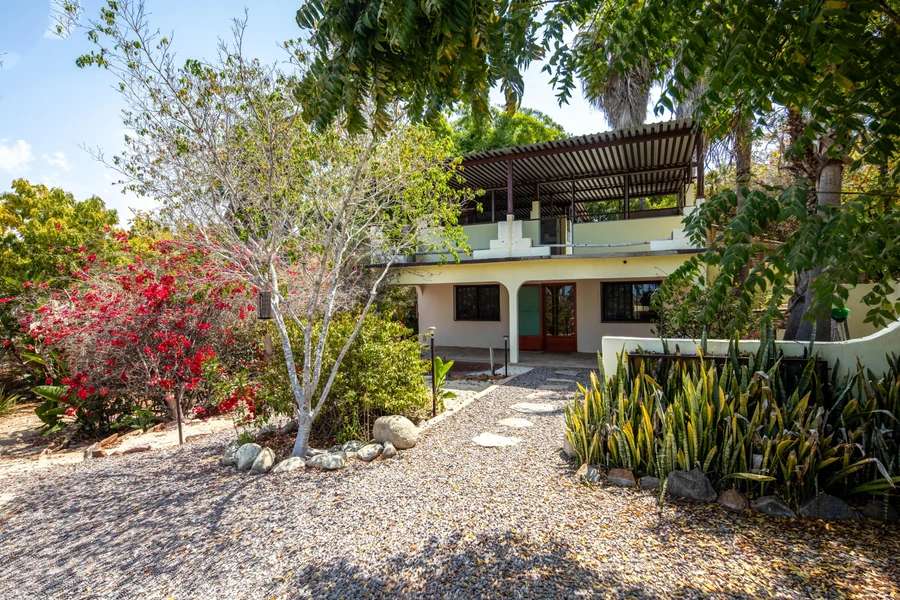 El Pescadero, El Paraiso Escondido, Pacific