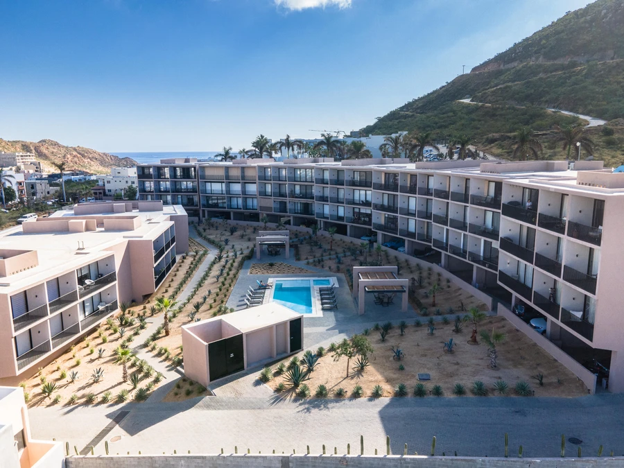 Via De Lerry, Miro Lienzo, Cabo San Lucas