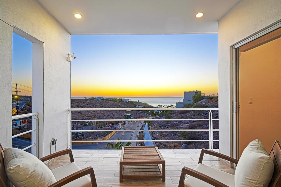 Calle Palmira, Bayview Income Duo, La Paz