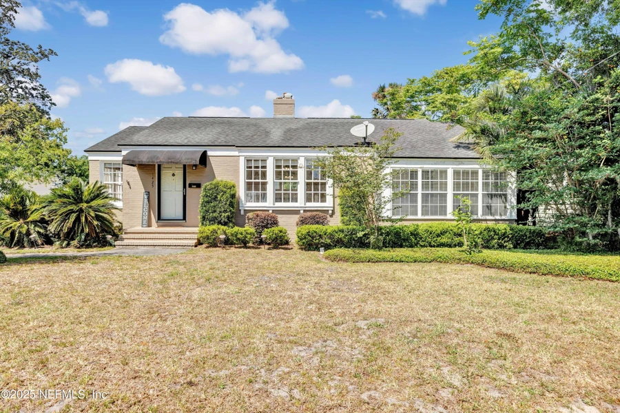 1425 Pinetree Road, Jacksonville, Fl 32207