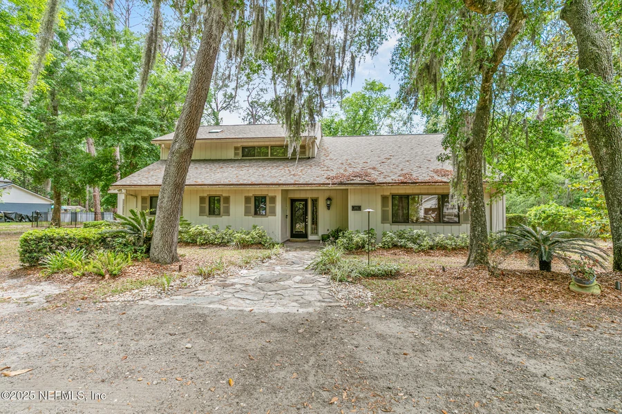 12852 Longview Drive W, Jacksonville, Fl 32223