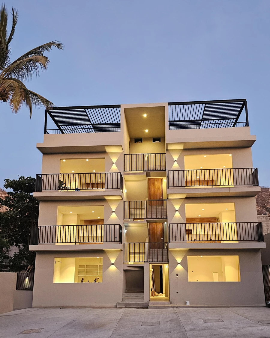 Tizoc, Monte Sion, Cabo San Lucas