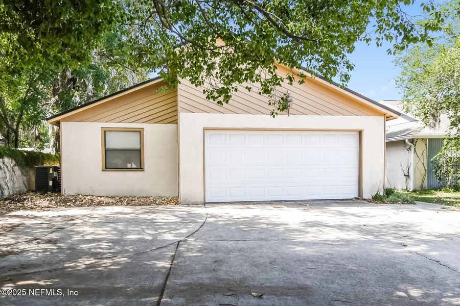1955 Bluebird E, Orange Park, Fl 32073