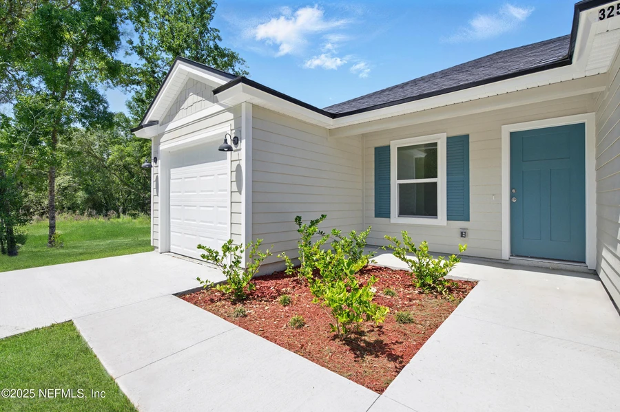 325 Rustic Road, Satsuma, Fl 32189