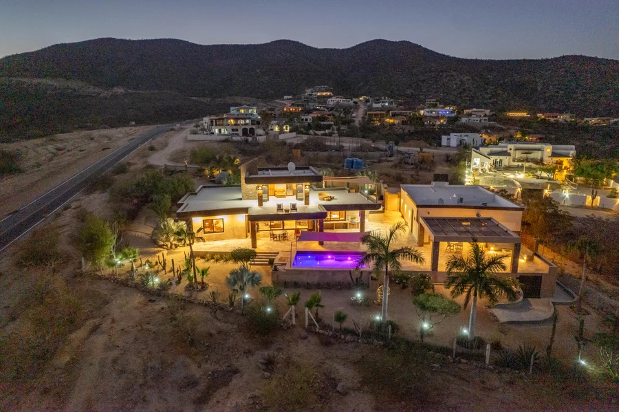 Scorpion Ridge, East Cape