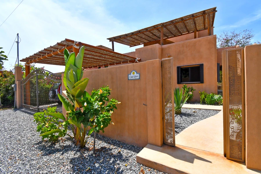 San Pedrito Beach, Casa West, Pacific