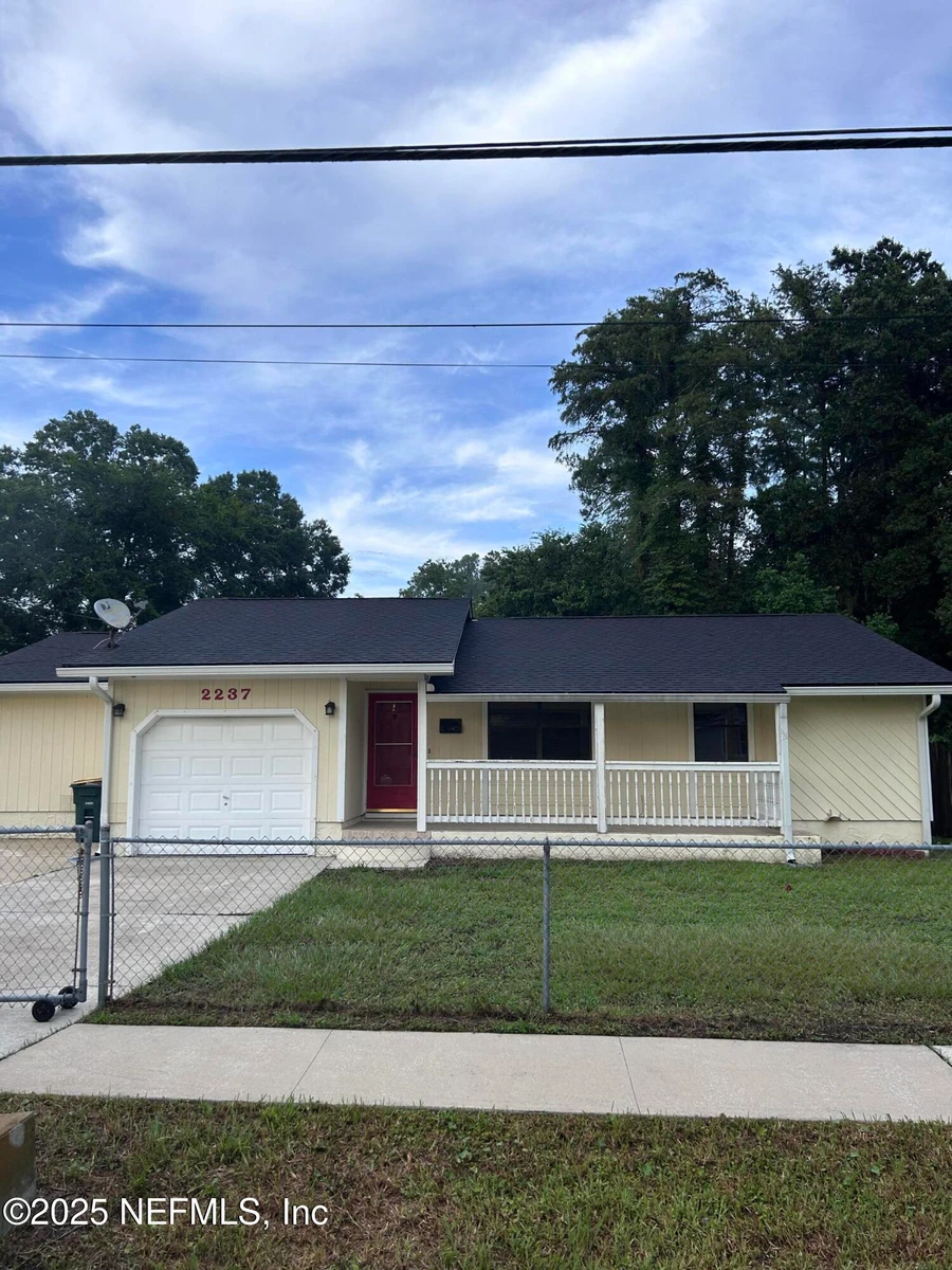 2237 Lake Drive, Jacksonville, Fl 32246