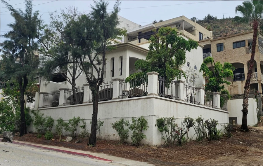 C1 M262 Bv, Miguel Angel Herrera, Corner House, Cabo San Lucas