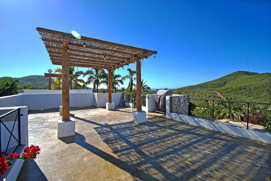 Casa Poniente Sol, Pacific