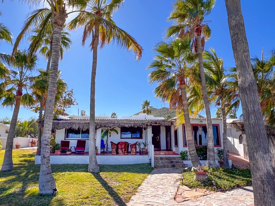 Oceanfront Oasis, East Cape