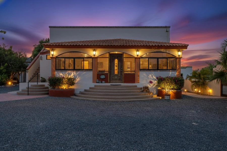 Casa Fenix, East Cape