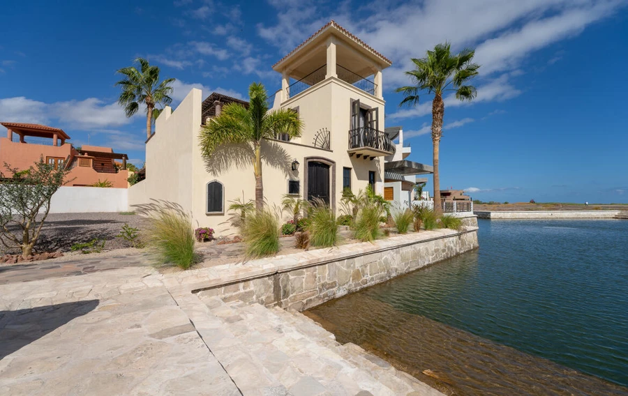 Av. Punta Arenas, Agua Viva 101, Loreto