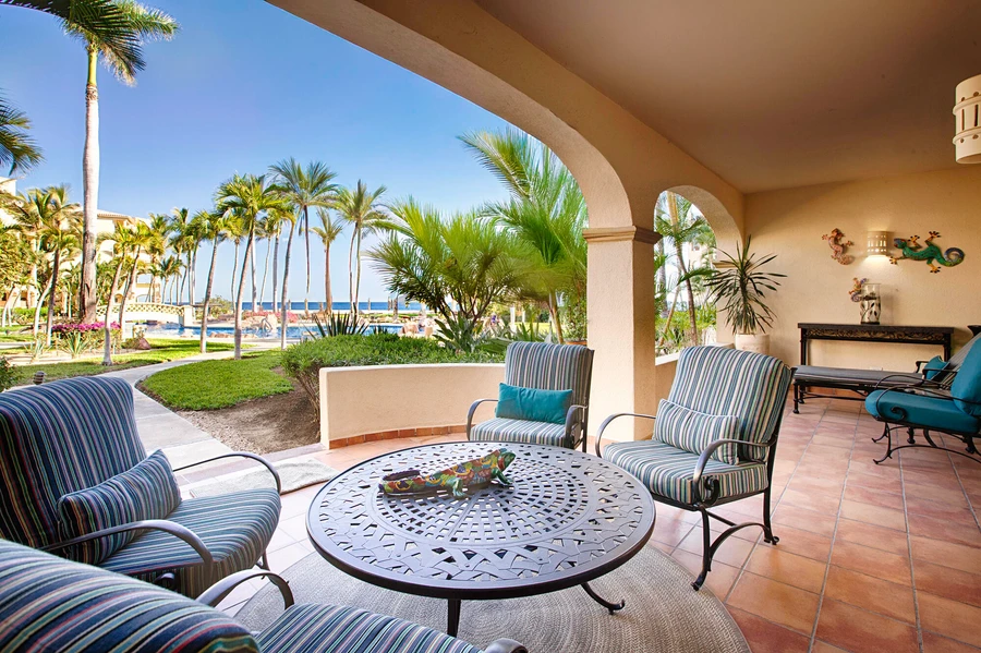 San Jose Beachfront Hotel Zone, Las Mananitas Condo + Garage, San Jose Del Cabo