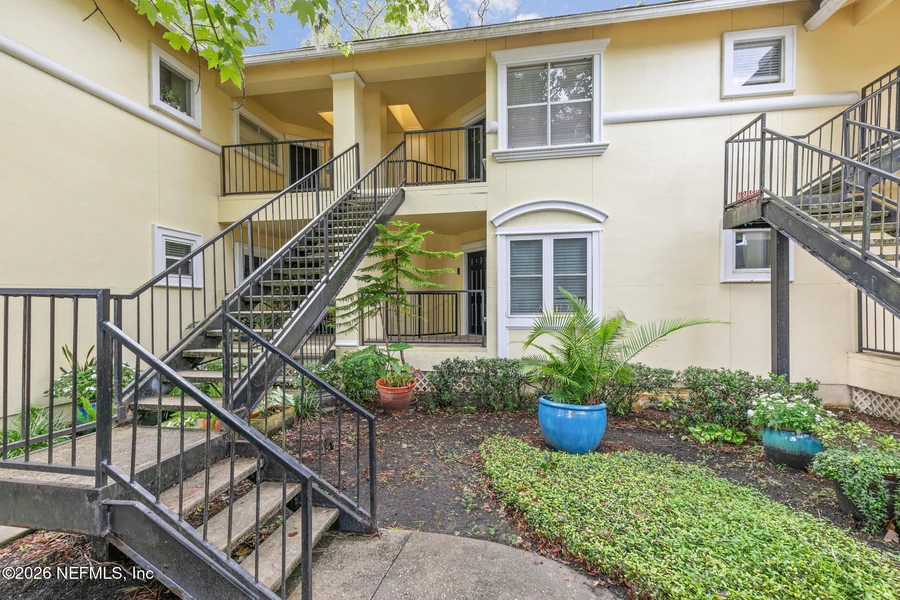 1800 The Greens Way 609, Jacksonville Beach, Fl 32250