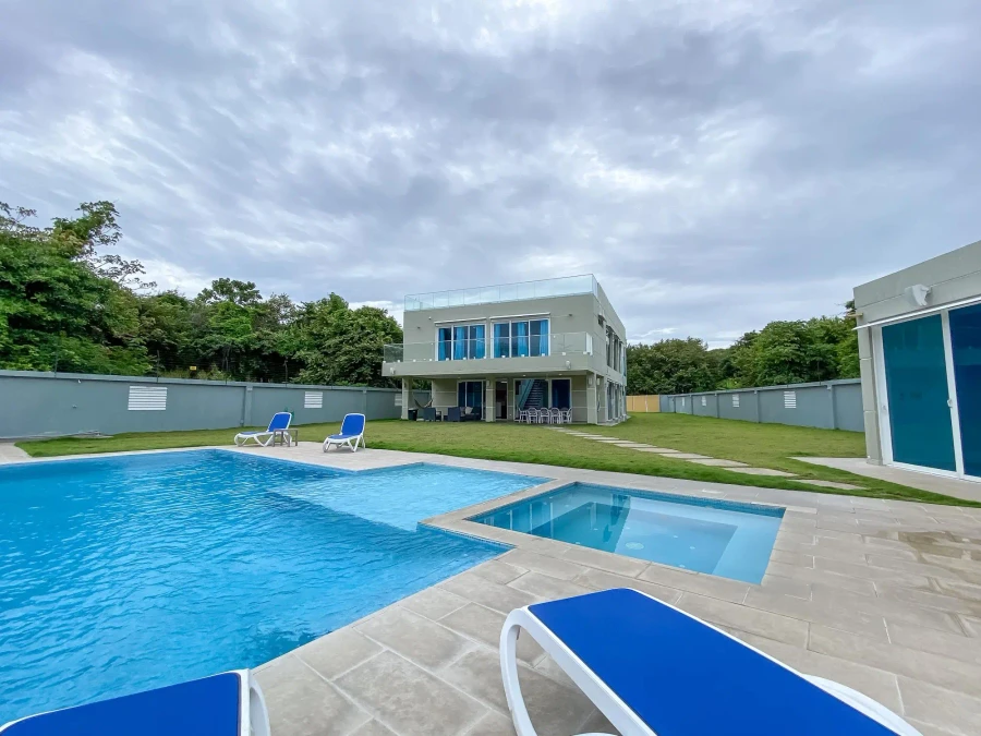 Res. Costa Esmeralda, San Carlos,pmá Oeste ##192-a