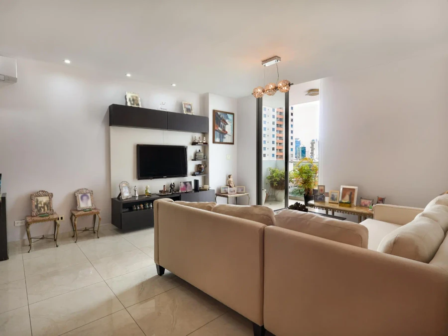 Urbanización San Francisco, Calle 66 Este, Ph Window Tower #6c