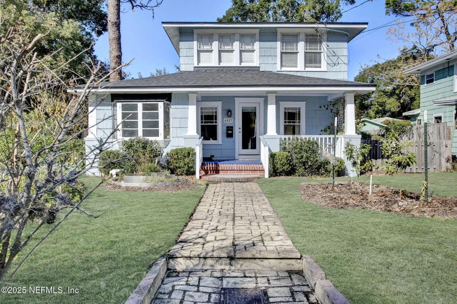 Beautiful Homes for Sale in Avondale Under $750k